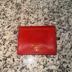 ✨Excellent Condition! Prada Men’s Wallet!! Authentic!✨